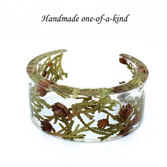 Handmade One-of-A-Kind Real Cedar Resin Bangle - Evergreen Bracelet - Picture 1 of 6